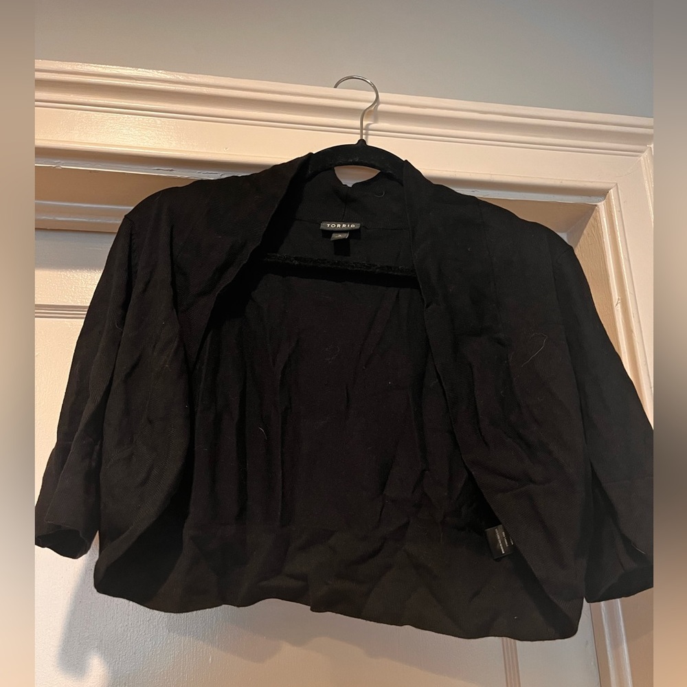 Size 0 torrid shrug